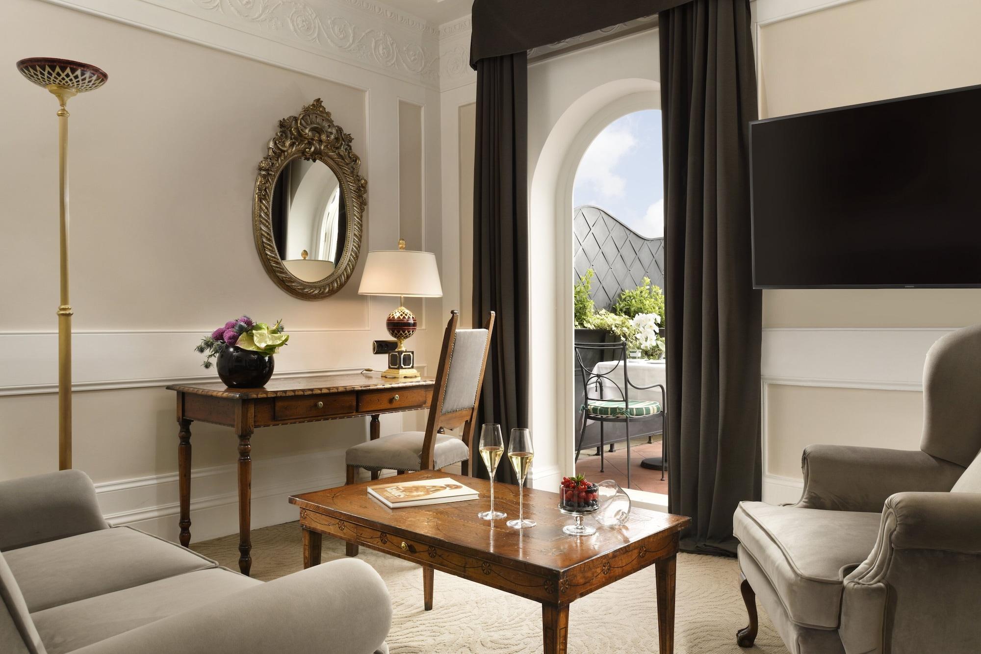 Splendide Royal - The Leading Of The World