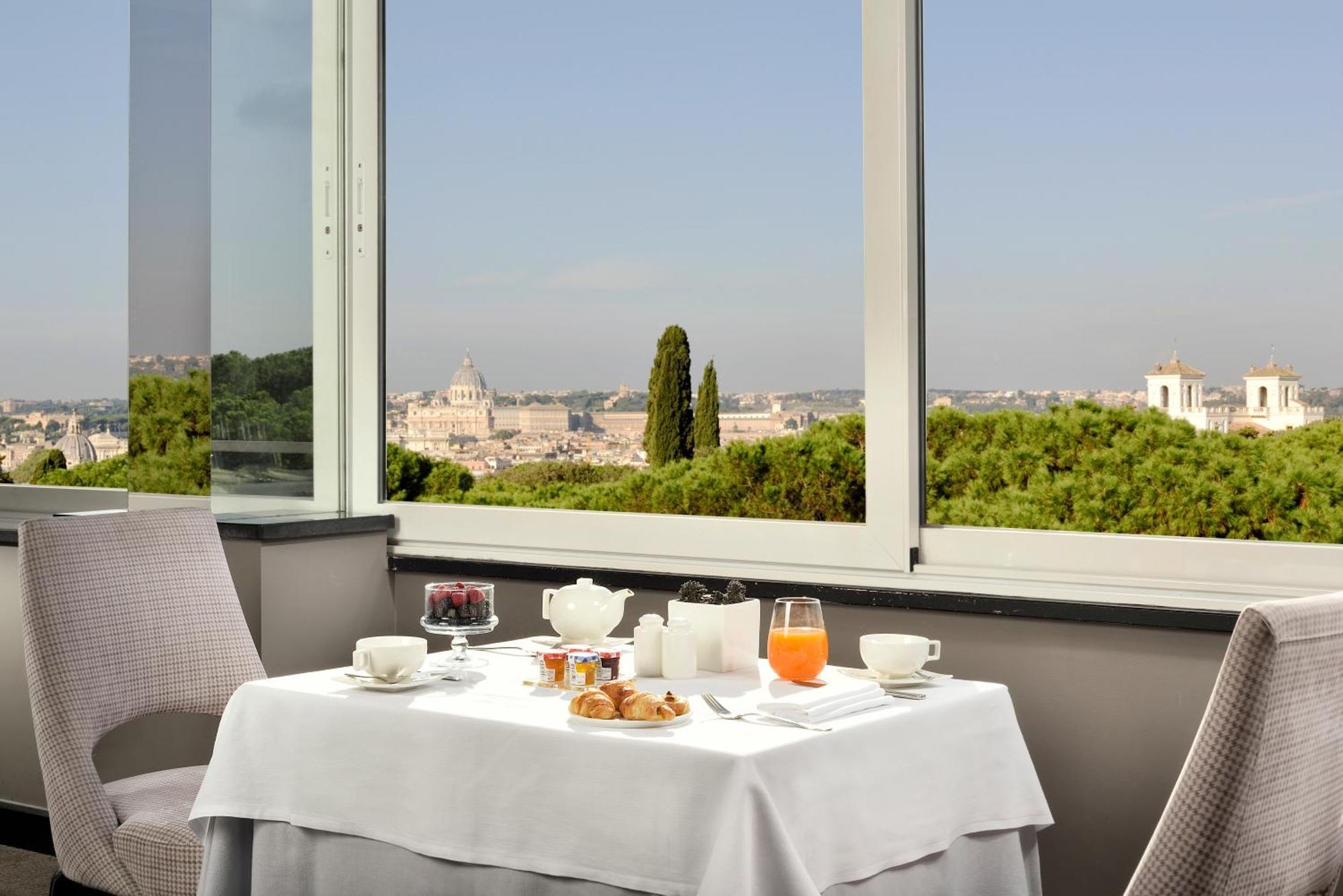 Splendide Royal - The Leading Of The World Roma